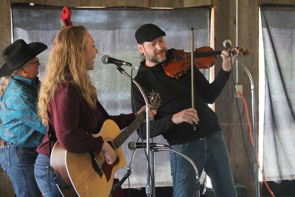 Fiddlers return to the Gila Valley