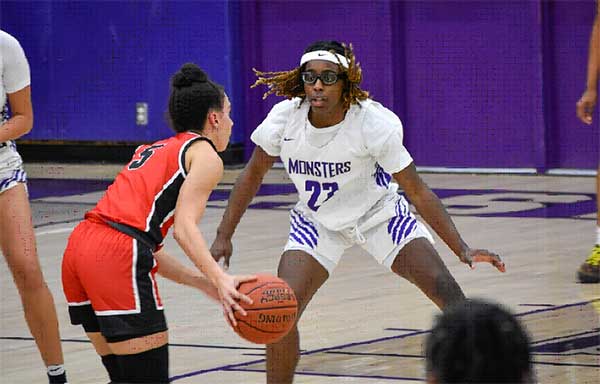 EAC’s Kassidy Dixon and other members of the Gila Monster Women’s Basketball team take on Arizona Western College live on ESPN+ this Saturday at 4 p.m. The EAC Men’s Basketball team plays live at 2 p.m. on ESPN+ (EAC – file photo).